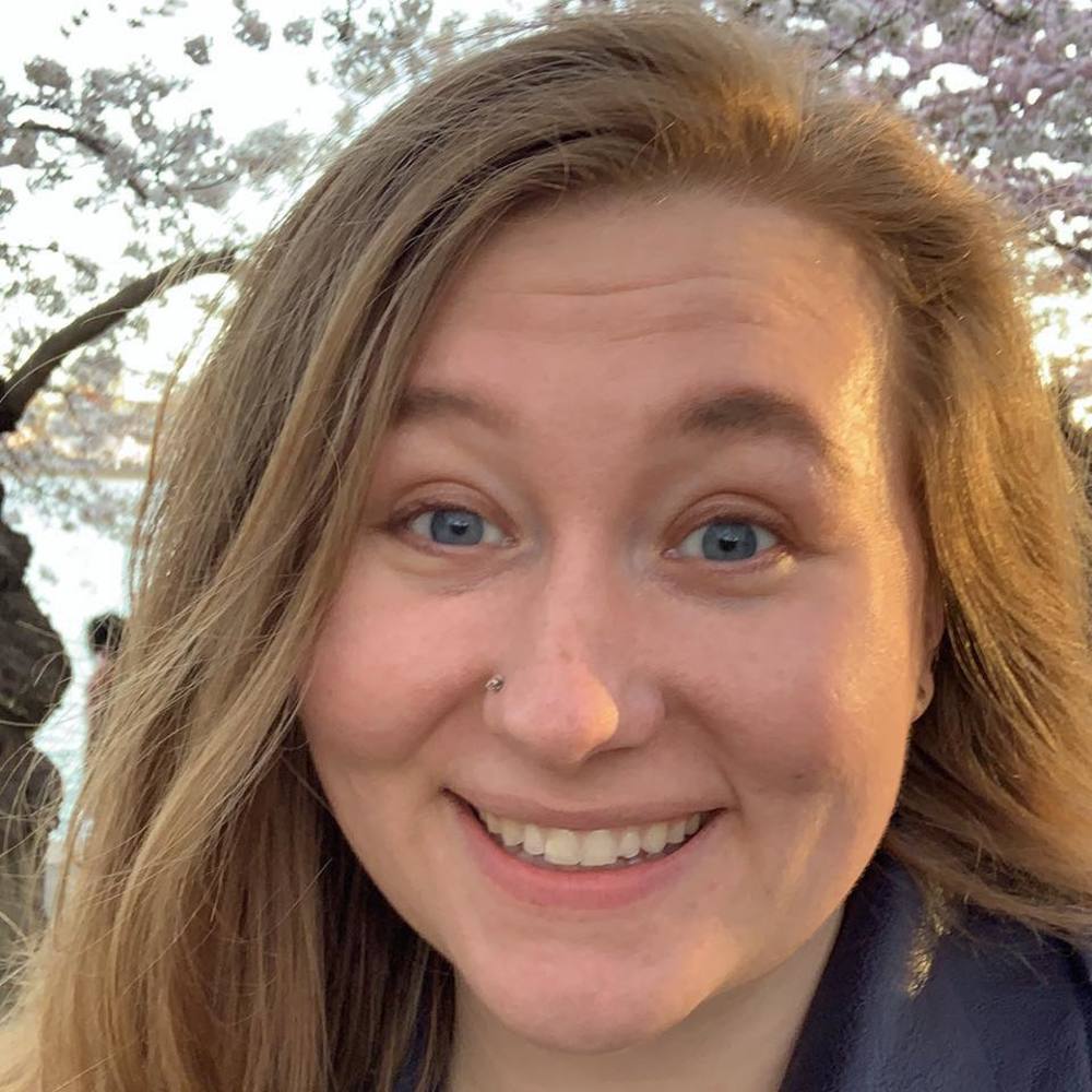 Meet your Posher, Elizabeth